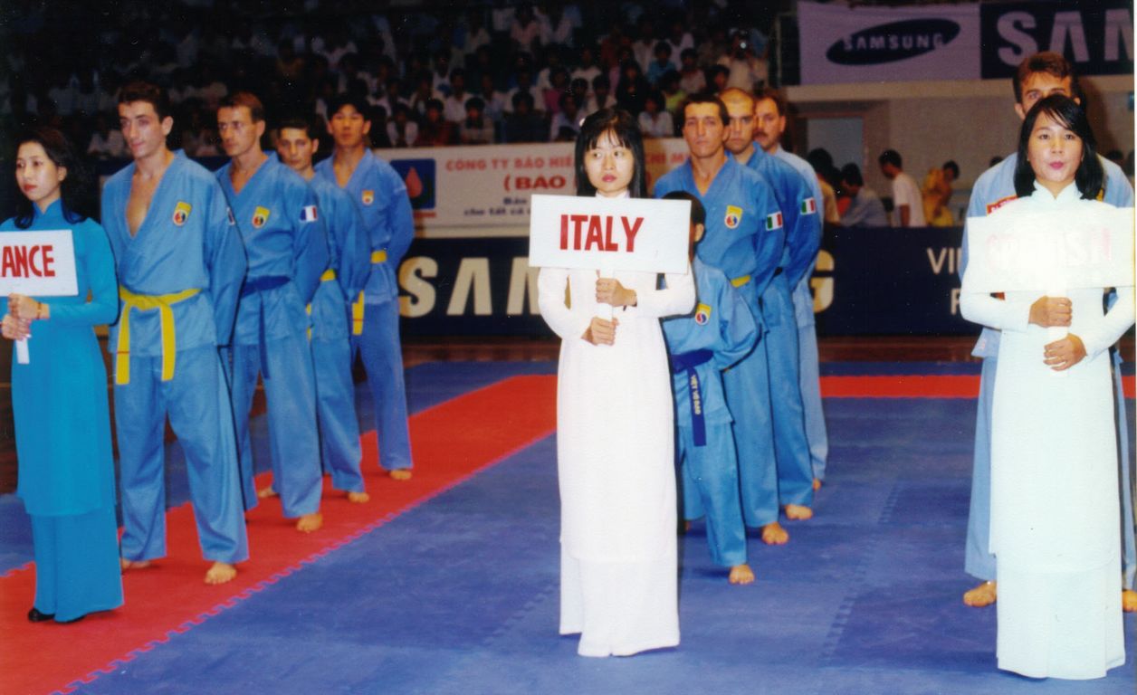 Delegazione Italiana in Vietnam nel 1998